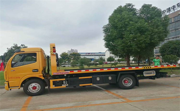 张家界定远24小时拖车救援电话号码，定远道路救援公司怎么收费的